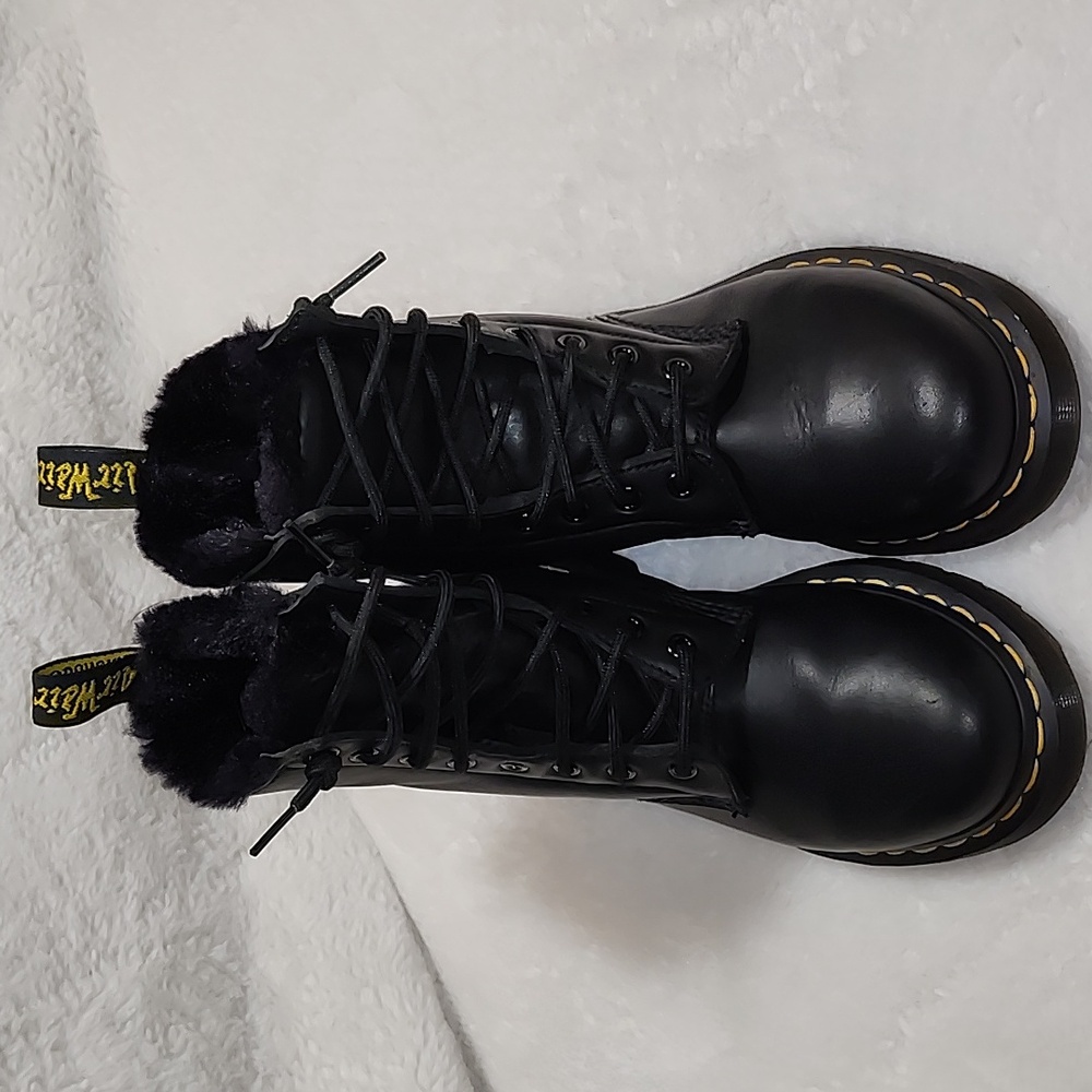Dr. Martens Women's Serena Faux Fur Lined Black Learger Boots US Size 7 - Picture 9 of 16